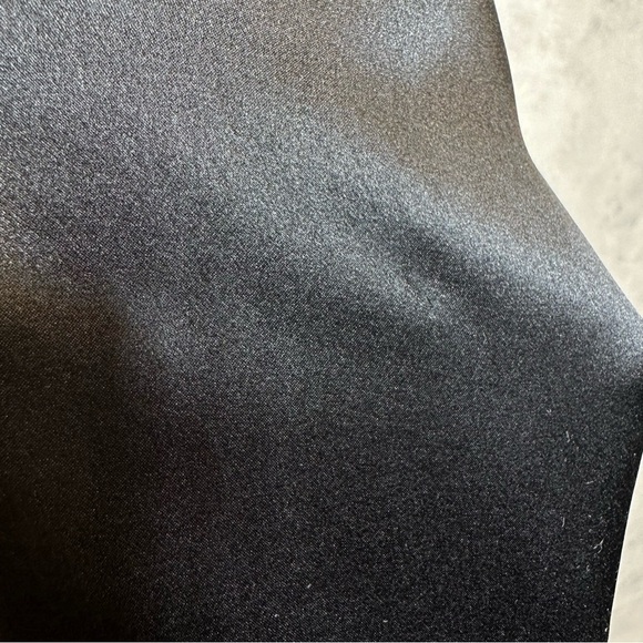 BCBGMAXAZRIA Dress Women’s Size 2 Silk studs Halter Mini Black lined Golden - Picture 8 of 16